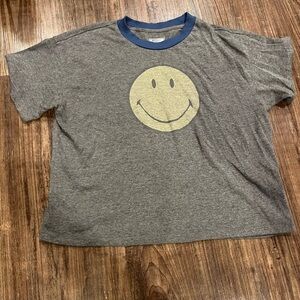 American Eagle Outfitters Gray Tee with Smiley Face